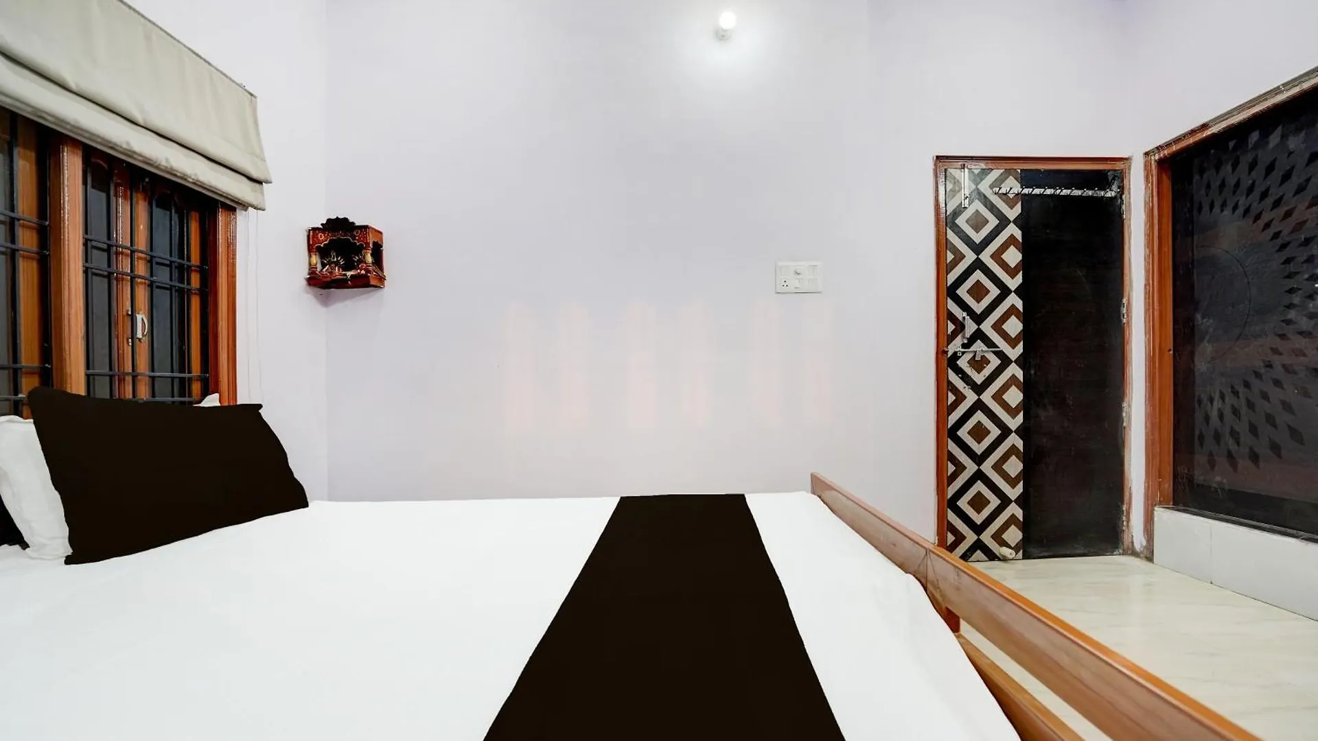 Hotel O Aarna Guesthouse Varanasi 0*,